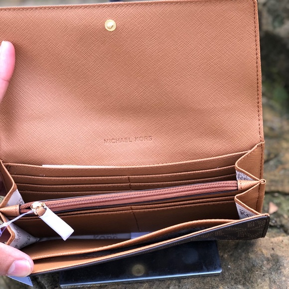 Michael Kors Jet Set Travel Carryall Brown Acorn - Picture 3 of 3